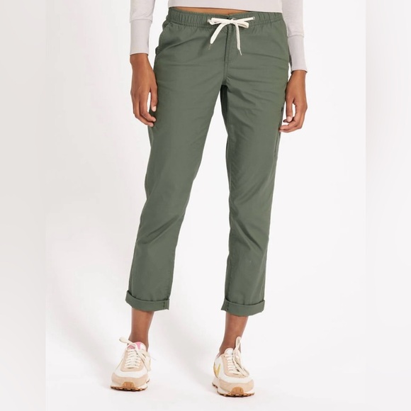 Vuori Pants - EUC Vuori Womens Ripstop Pant DuraTerra™ Army Green XL tie/zip/button, pockets